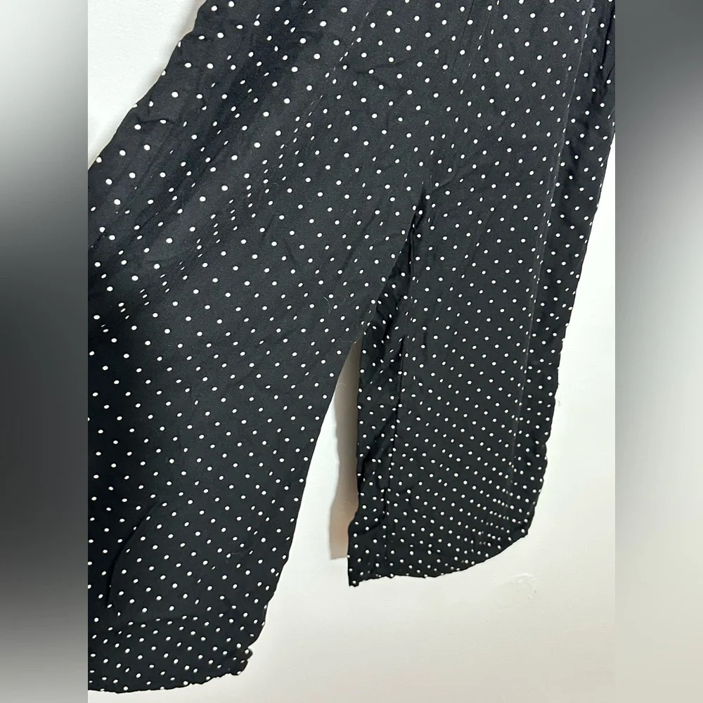 Old Navy Women’s M Jumpsuit Black White Polka Dot Cropped Split Back Wide Leg